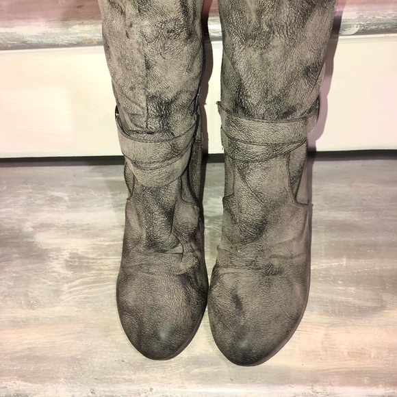 Rue 21 Gray Faux Suede Tall Boots 7 - Picture 5 of 8